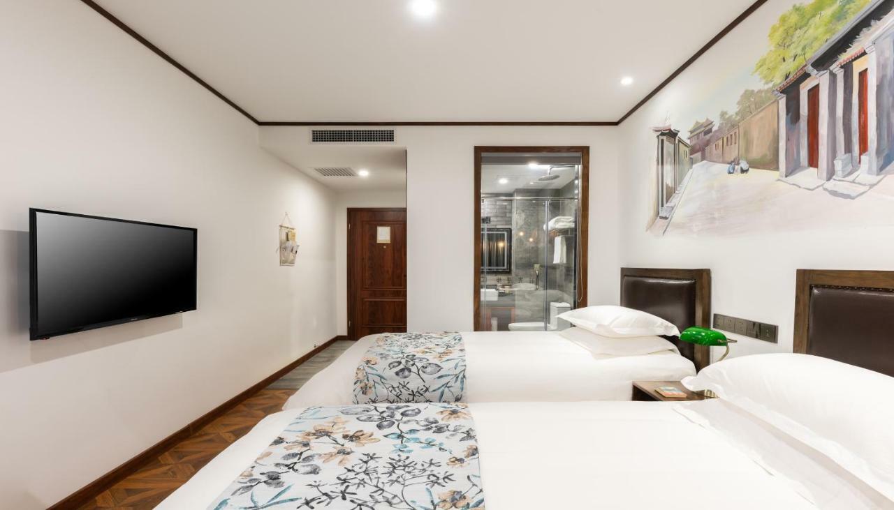 Nostalgia Hotel Near Prince Gong'S Mansion- Beihai Park, Tian'Anmen Square, Nanluoguxiang Hutong, Huguosi Hutong Snack Street, 5 Minutes Walk Away From Ping'Anli Subway Station, Free Ice Cream And Laundry Service,English Communication Well Pékin  Extérieur photo